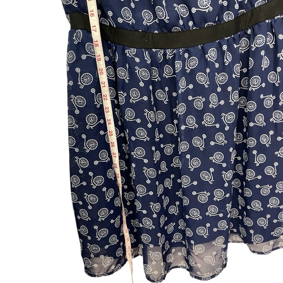 XHILARATION Womens Plus Size 1X Navy Blue Sleeveless Dress White Bicycle Print - Picture 5 of 9